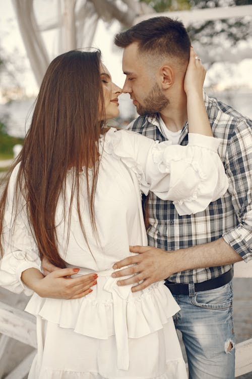 Free Portrait of Man Embracing Woman Stock Photo