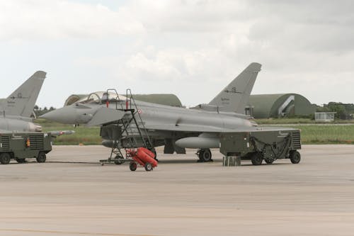 Fotos de stock gratuitas de aerei da caccia, aereo, aereo militar