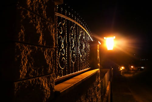 Бесплатное стоковое фото с ночная улица, ночная фотография, ночное светло