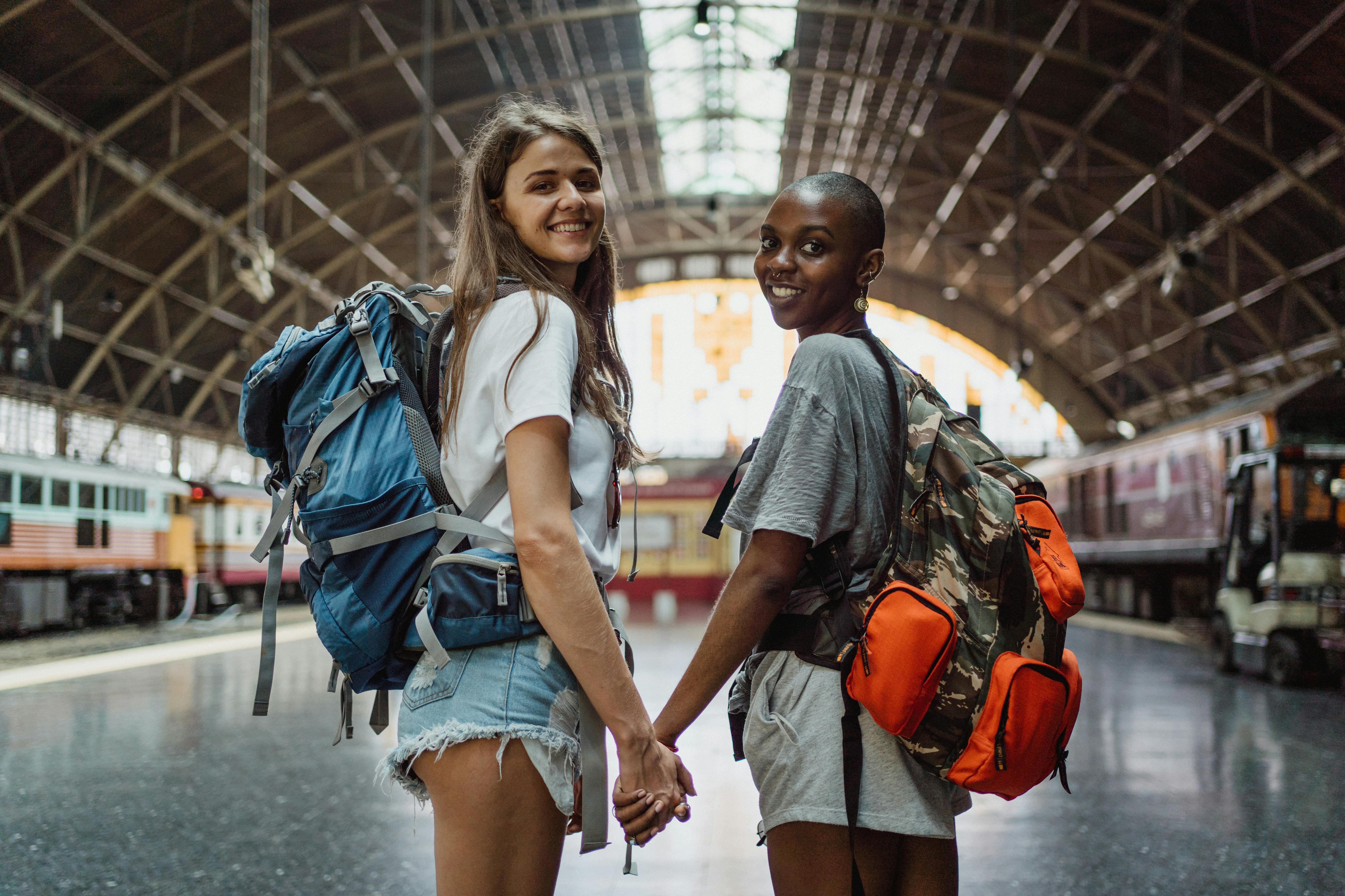 Affordable destinations for budget-conscious young travelers - Belleville News — Photo by Ketut Subiyanto on Pexels