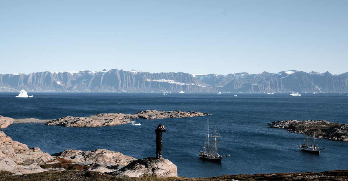 Iceberg en Ilulissat con una eSIM para Groenlandia activa en el móvil