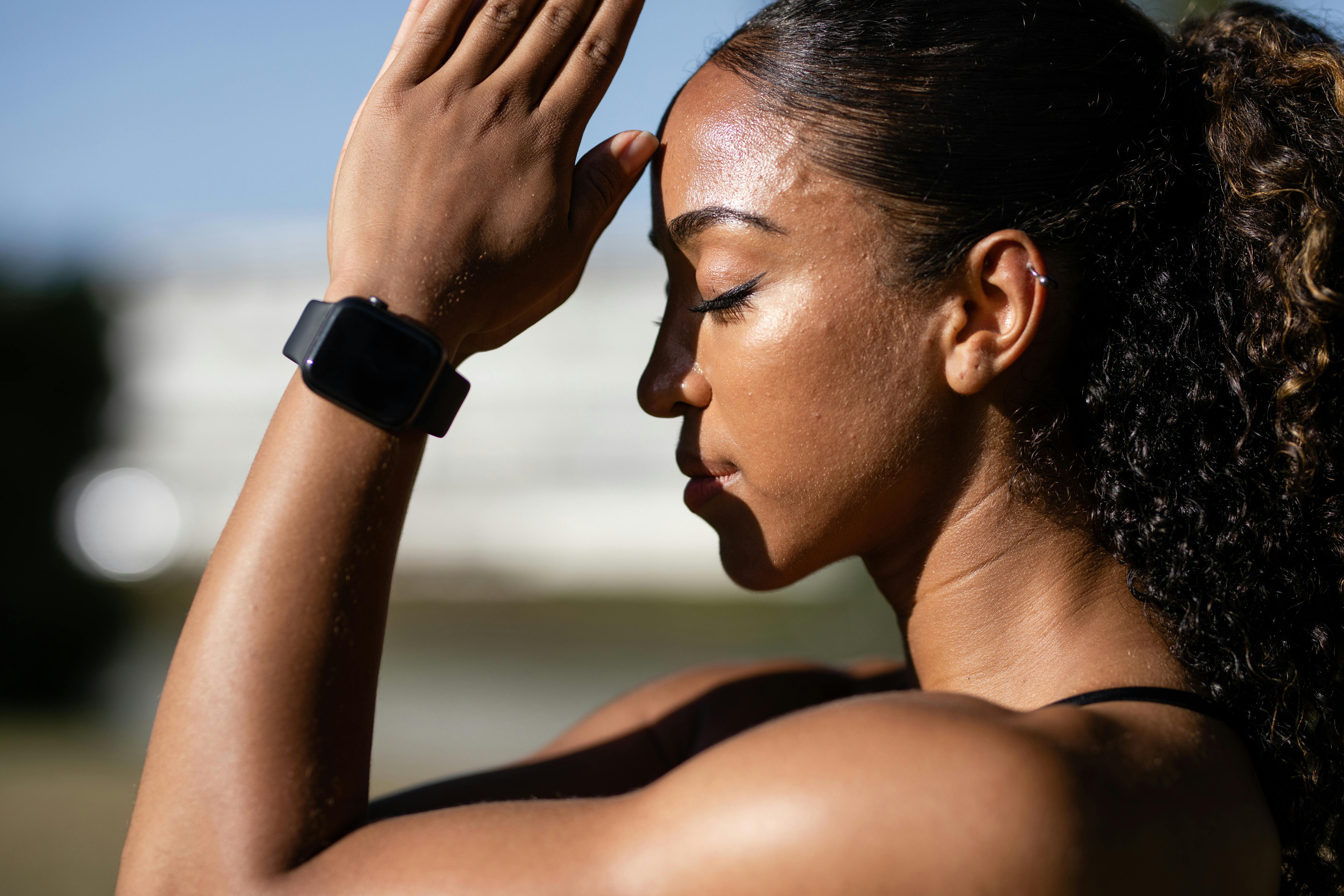 Girl wearing sale apple watch