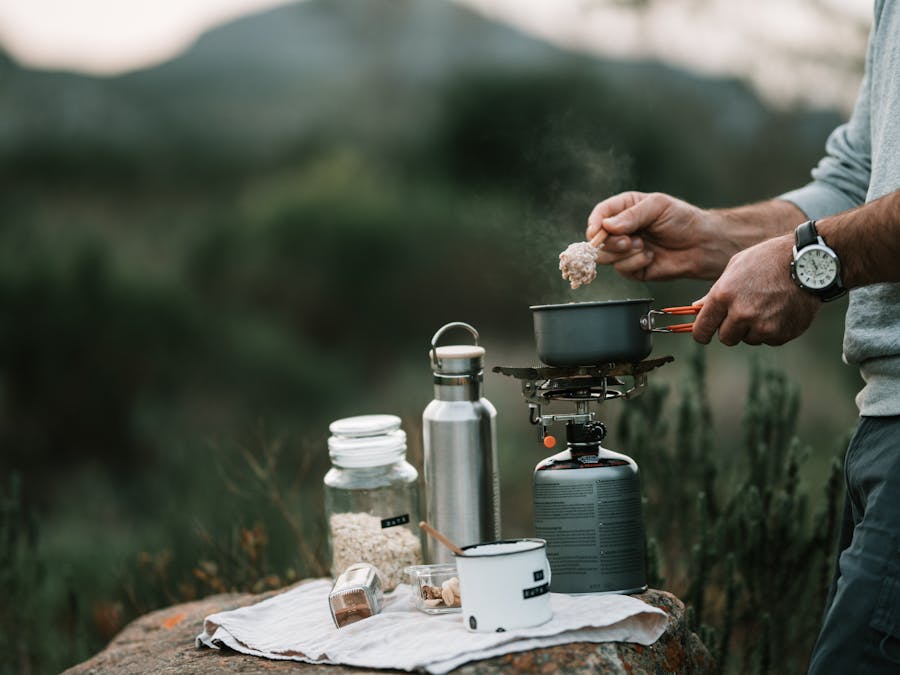 Is oatmeal healthier than eggs?