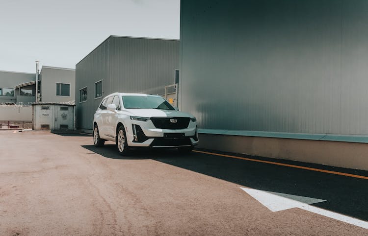 A Parked White Cadillac XT6 