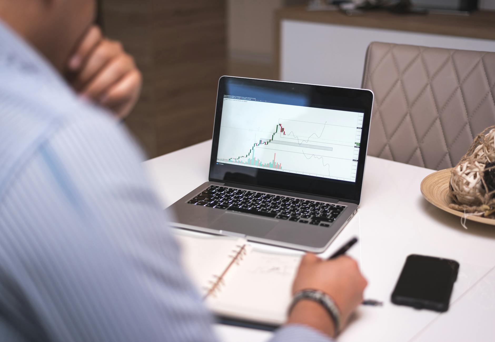 Bullish crypto outlook sees major bank analysis driving future crypto valuations and institutional investment. Bullish crypto outlook sees major bank analysis driving future crypto valuations and institutional investment.