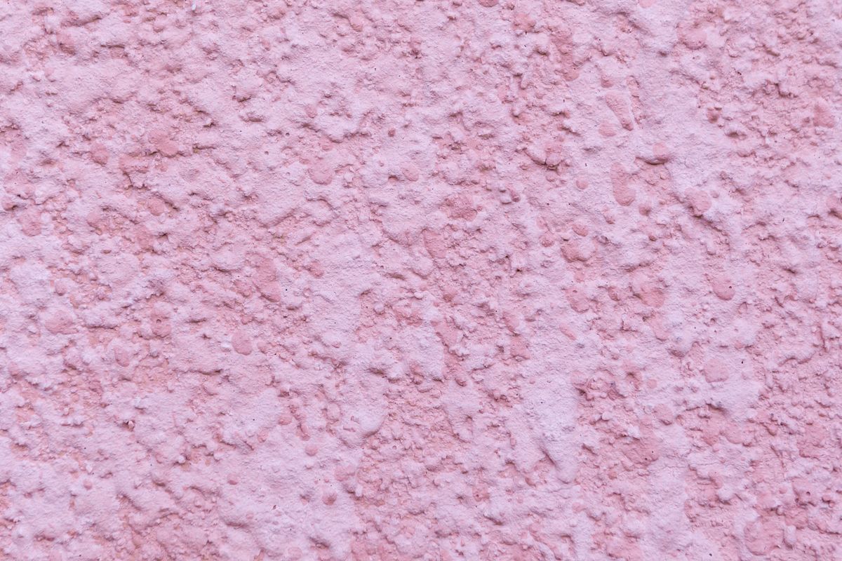 Peinture sur crépi extérieur : rouleau ou pistolet ? - Peindre un crépi extérieur au pistolet : avantages, inconvénients et techniques