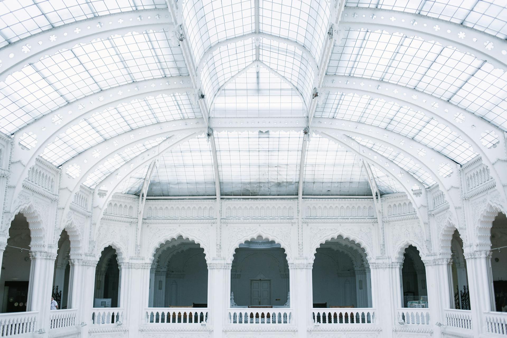 Arched structure with massive glass ceiling