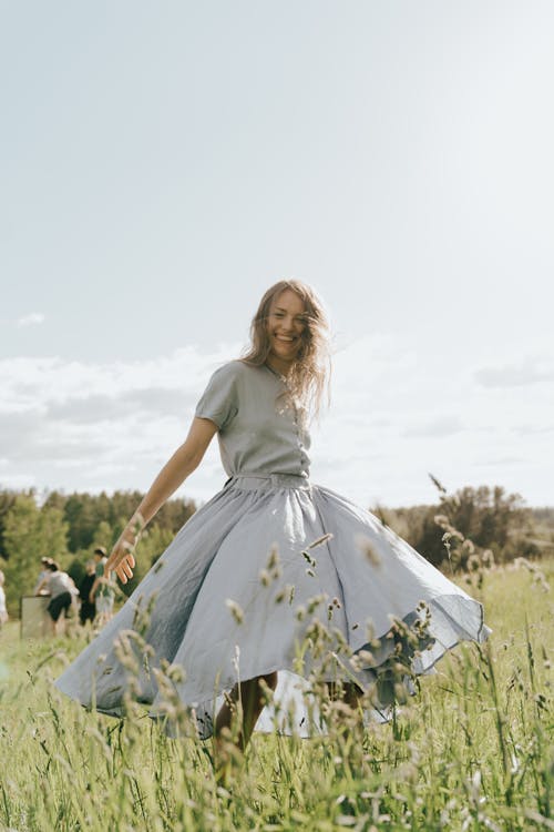 Základová fotografie zdarma na téma bezstarostný, farma, holka