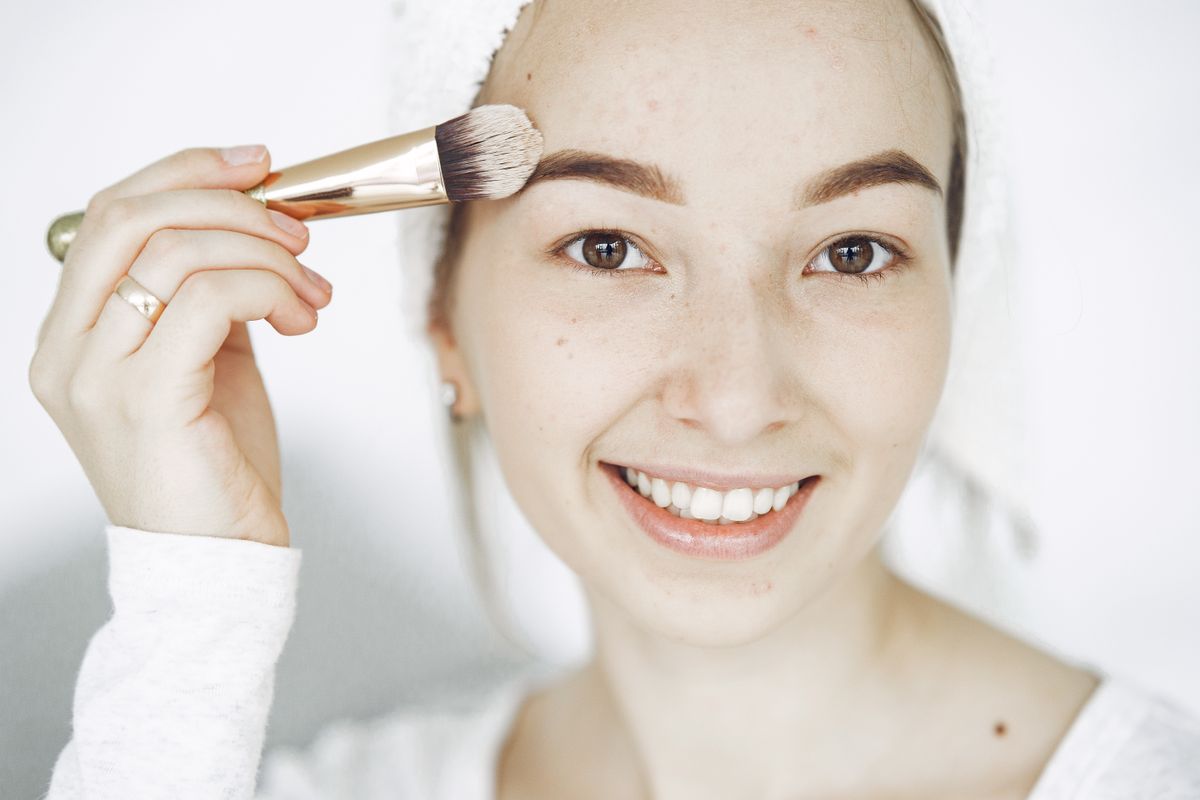 Complete Guide to Building a Capsule Beauty Bag