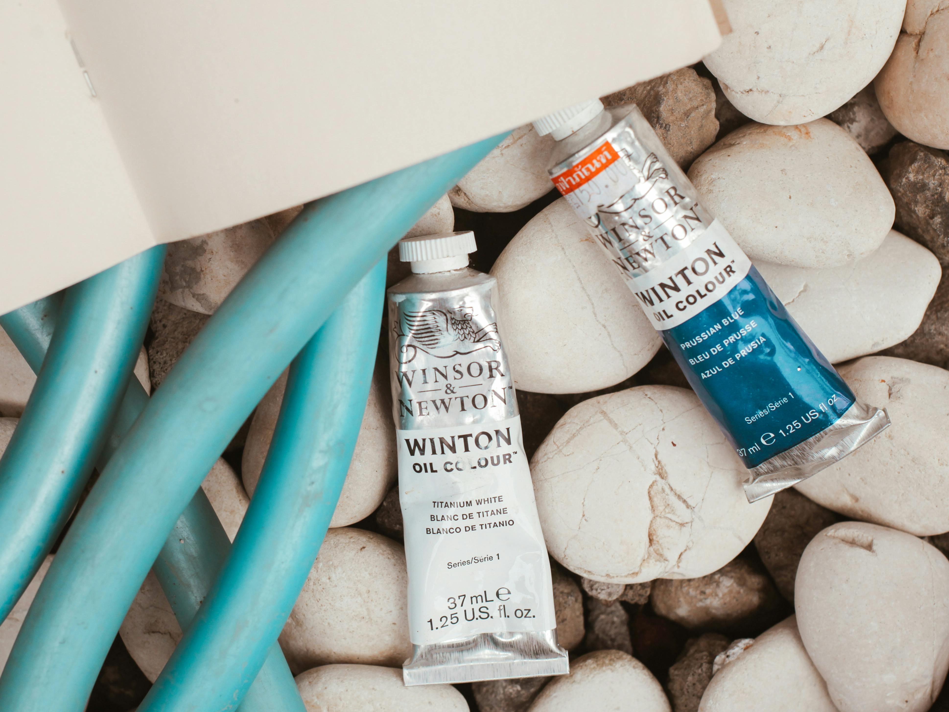 Hobbycraft has up to 50% off art supplies for chilly Brits to try new hobbies at home — Photo by ROMAN ODINTSOV on Pexels