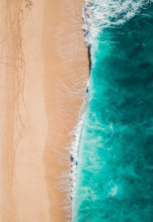 Free Aerial View of Ocean Waves Stock Photo