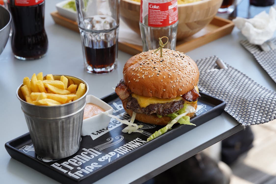 Kostenlos Kostenloses Stock Foto zu essen und trinken, pommes frittes, rindfleischburger Stock-Foto
