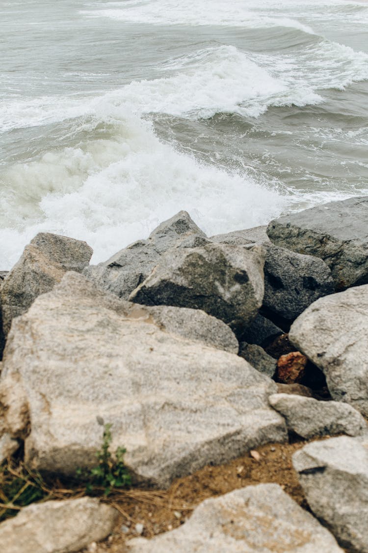 Sea Waves Splashing On Rocks