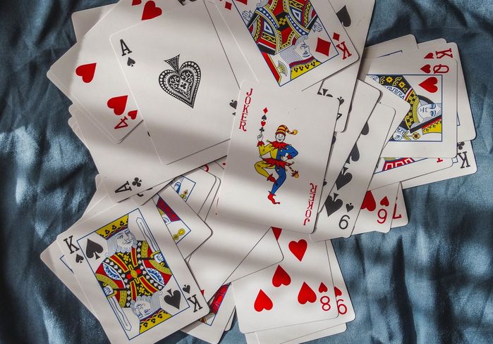 Online Casino: Spielautomaten und Live-Spiele im Überblick