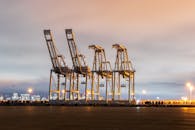 Heavy Machineries Used in the Harbor