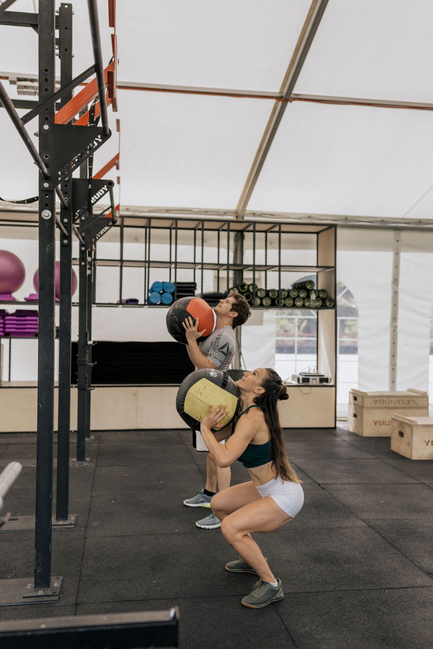 Medicine Ball Exercises for Explosive Core Power: 9 Expert Tips 2024 Pinterest