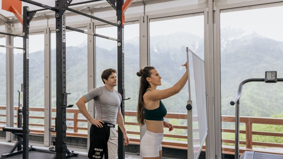 How to Actually Stick to a Weight Loss Plan Past Week Three