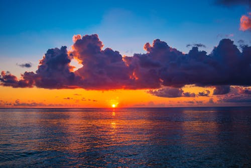 Бесплатное стоковое фото с красивое небо, красивый закат, на море
