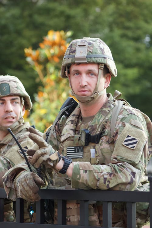 군대, 남자, 수직 쐈어의 무료 스톡 사진