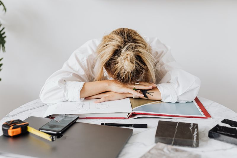 Afternoon energy crash and fatigue