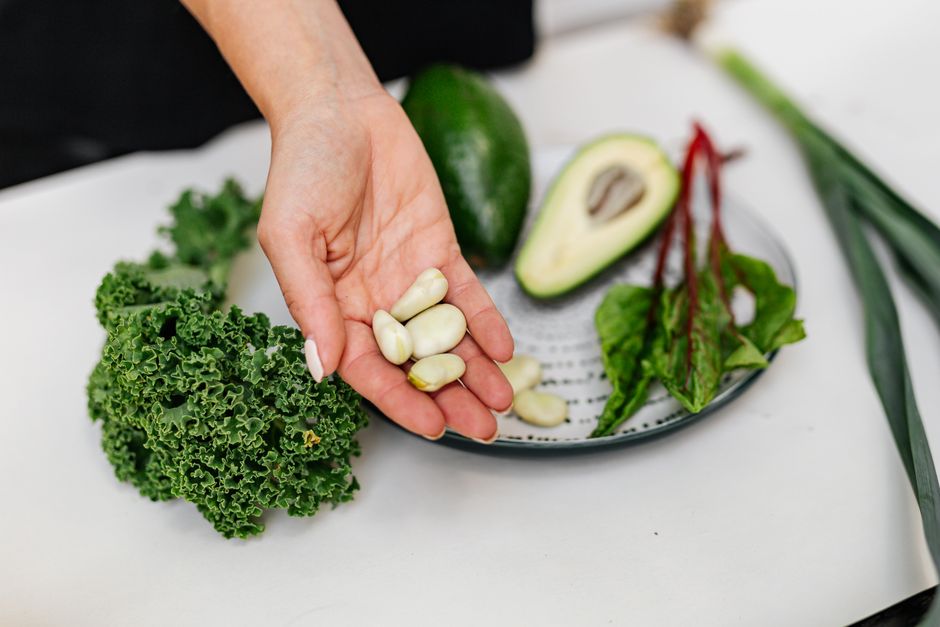 Hormonal Balance Diet Claims: Separating Social Media Trends From Evidence-Based Nutrition