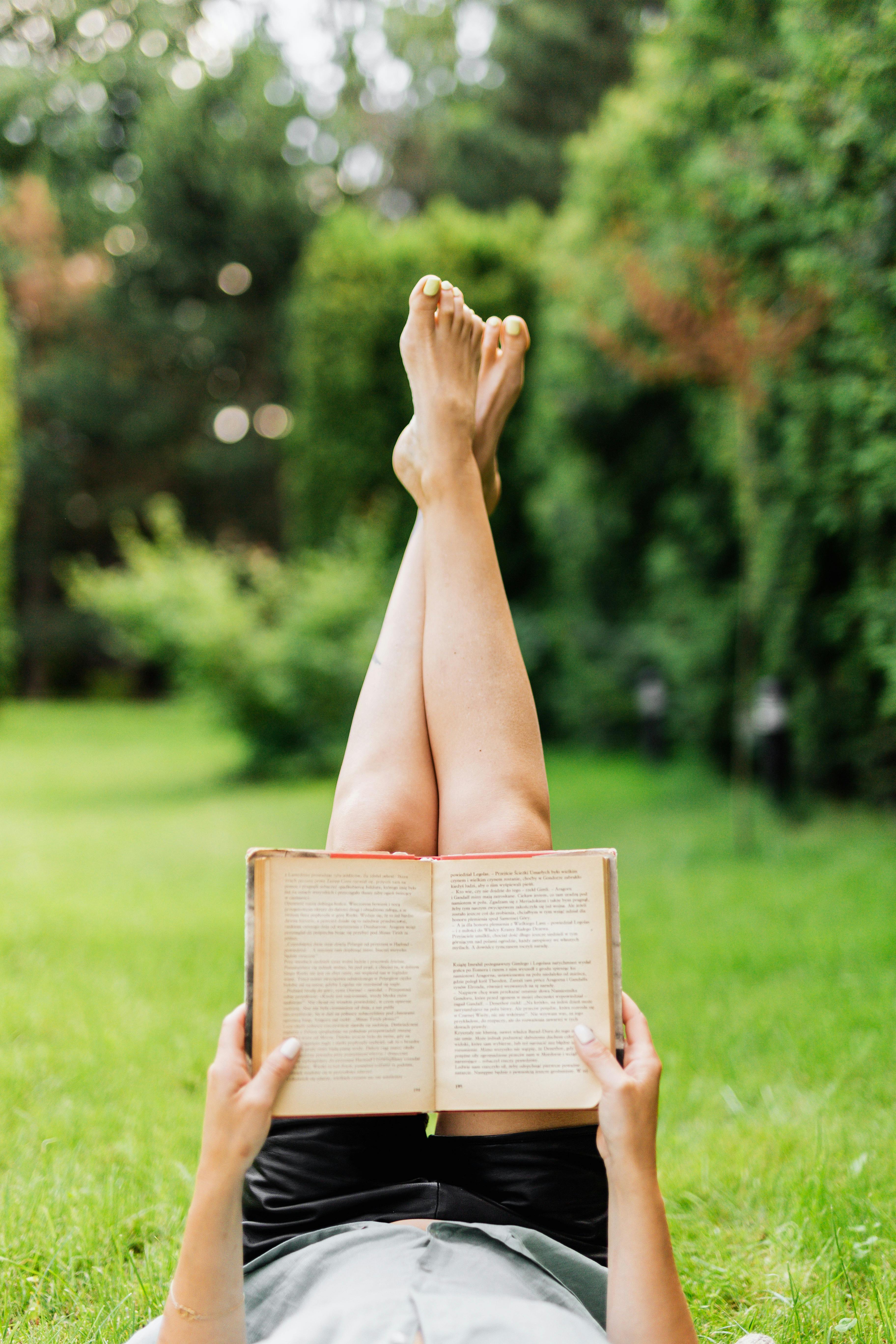 Building a Strong Foundation: Christian Books for Teenagers