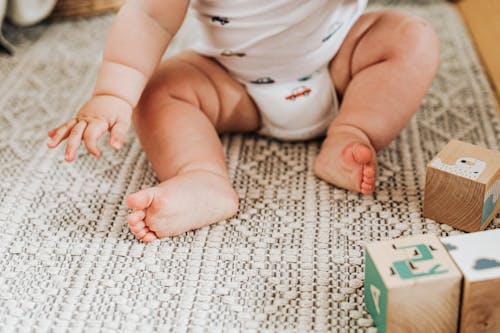 Free Close-up of Legs of a Baby Stock Photo