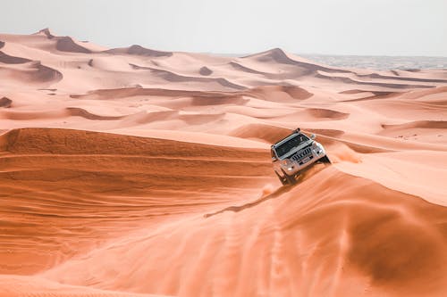 Foto d'estoc gratuïta de 4x4, àrid, conduir pel desert