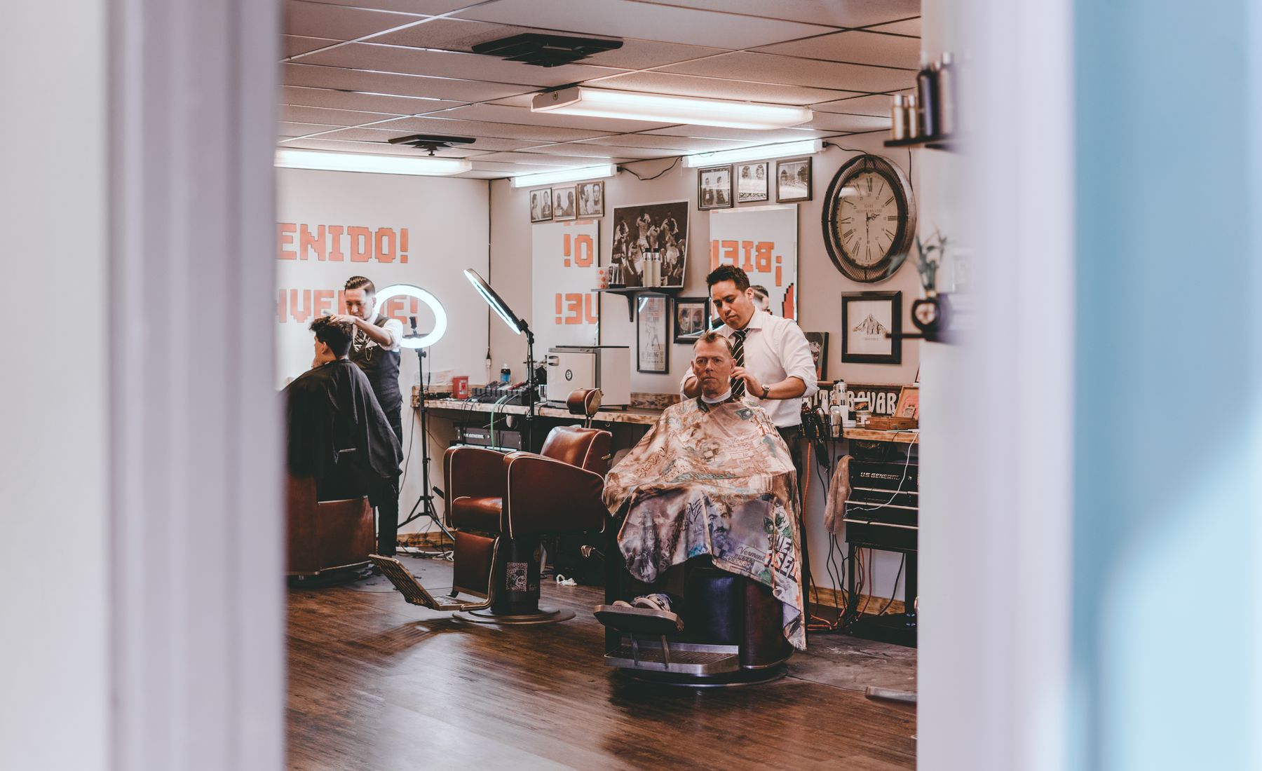 Interieur van een kapsalon — Kapsalon Knipoog aan de Gracht, kapper in Leiden