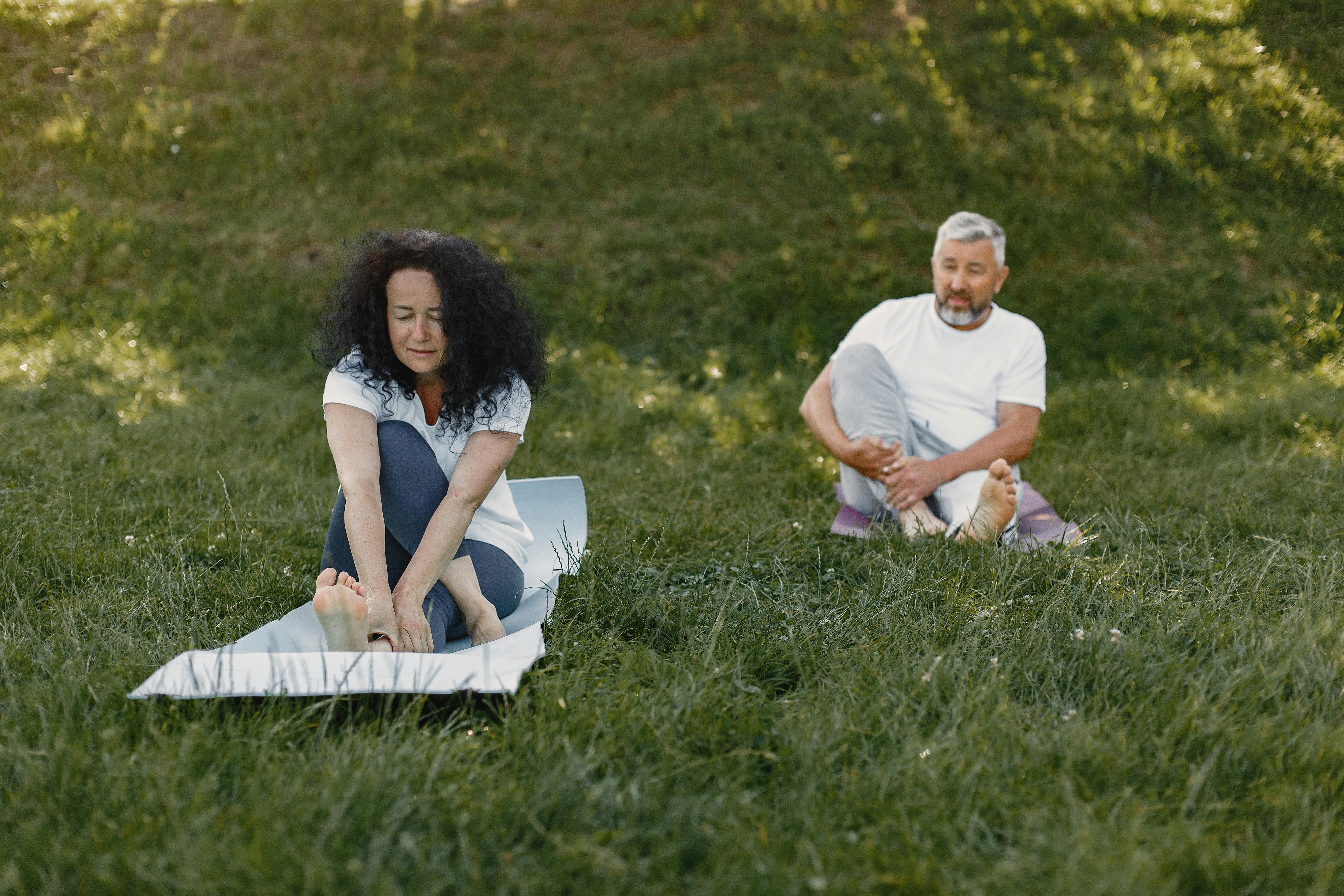 Gratis arkivbilde med aktive eldre, avslapping, balanse Arkivbilde