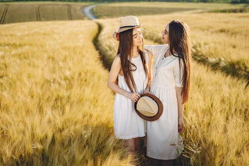 Fotobanka s bezplatnými fotkami na tému biele šaty, krásna, krásny