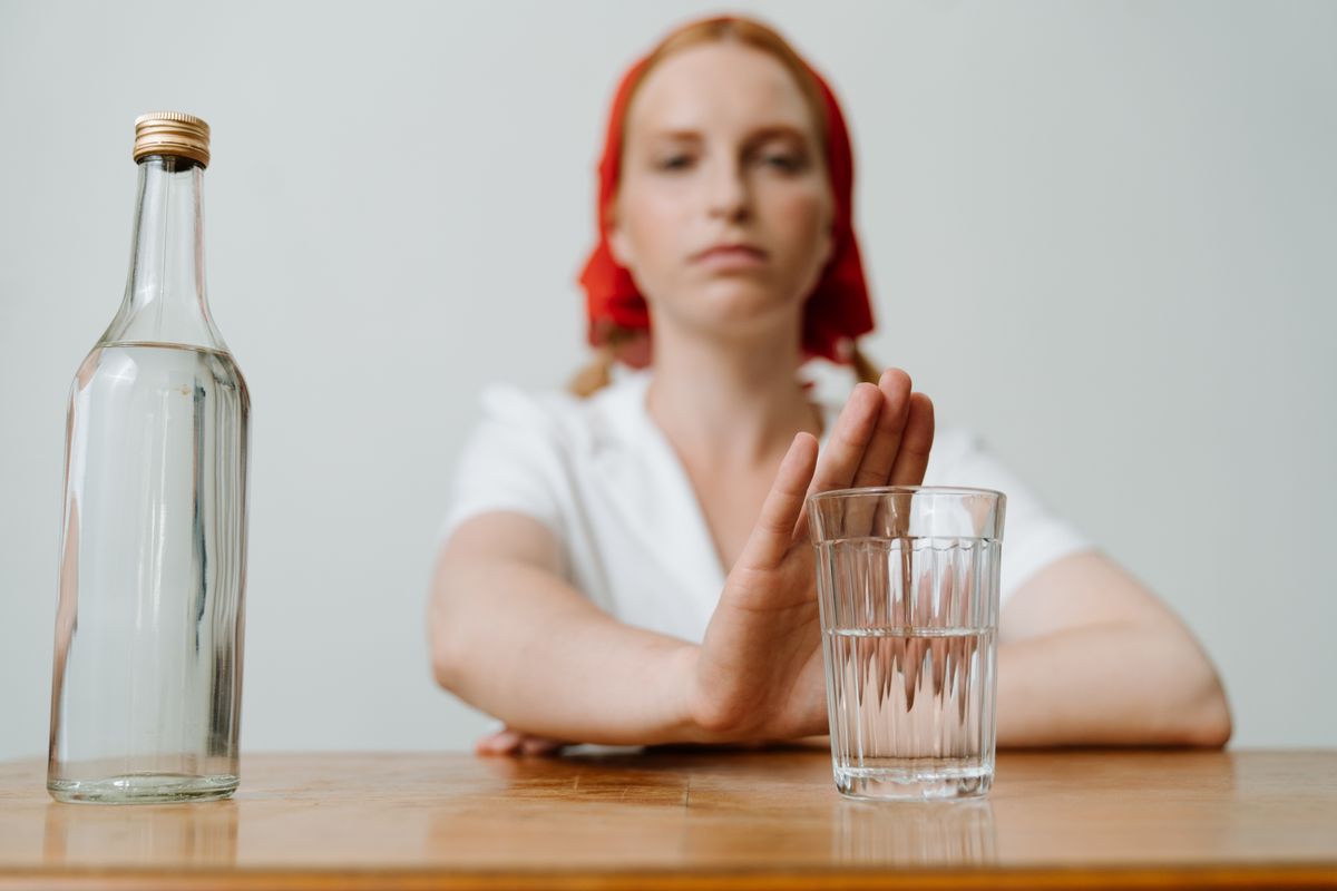 Comment arrêter de boire seul : méthode et étapes - Arrêter seul ou se faire accompagner ?