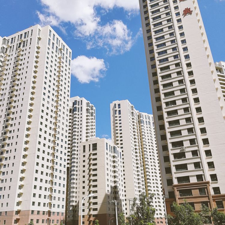 Low Angle Shot of High Rise Buildings · Free Stock Photo