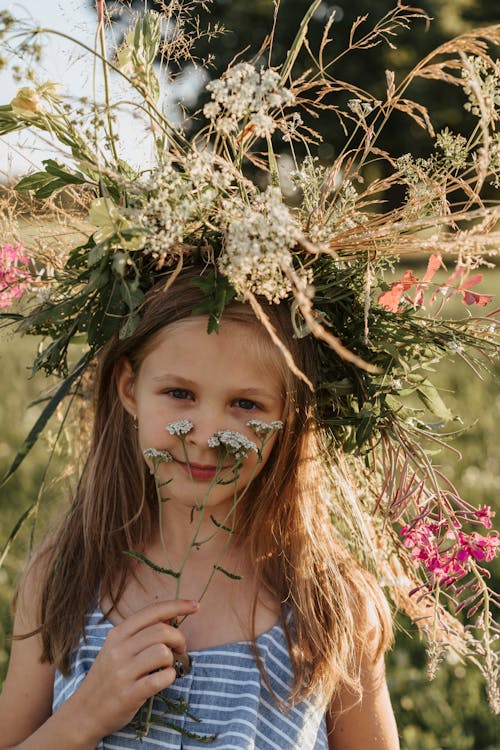 Gratis arkivbilde med åker, barn, blomster