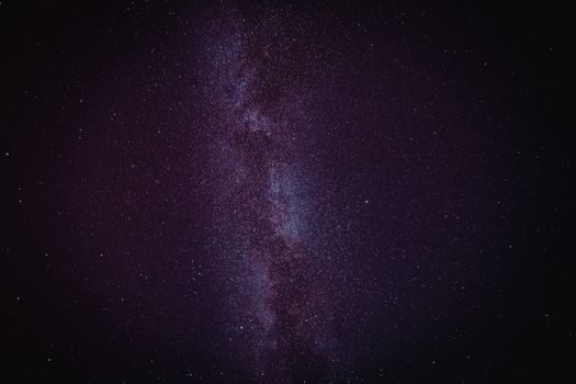 星空下，那令人惊叹的银河景观，捕捉到了天体的壮美与宇宙的奇观