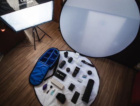 10-Hour AI Photo Booth Activation Case Study: Maximizing Brand Reach - Lucky Frog Photo Marketing clamshell lighting setup