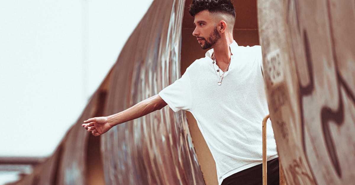 How to get armpit stains out of white t shirt