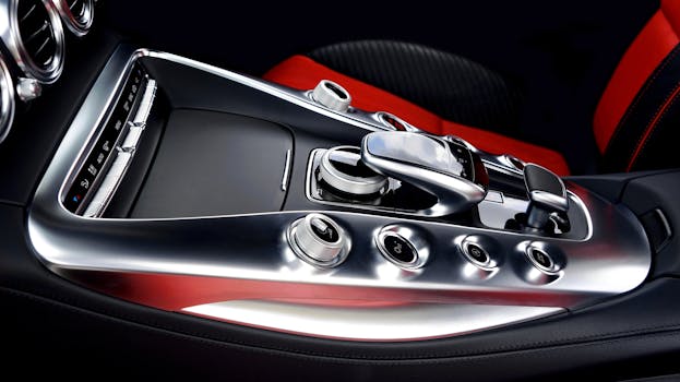 现代梅赛德斯奔驰汽车的内饰特写展示了豪华设计与先进的控制功能