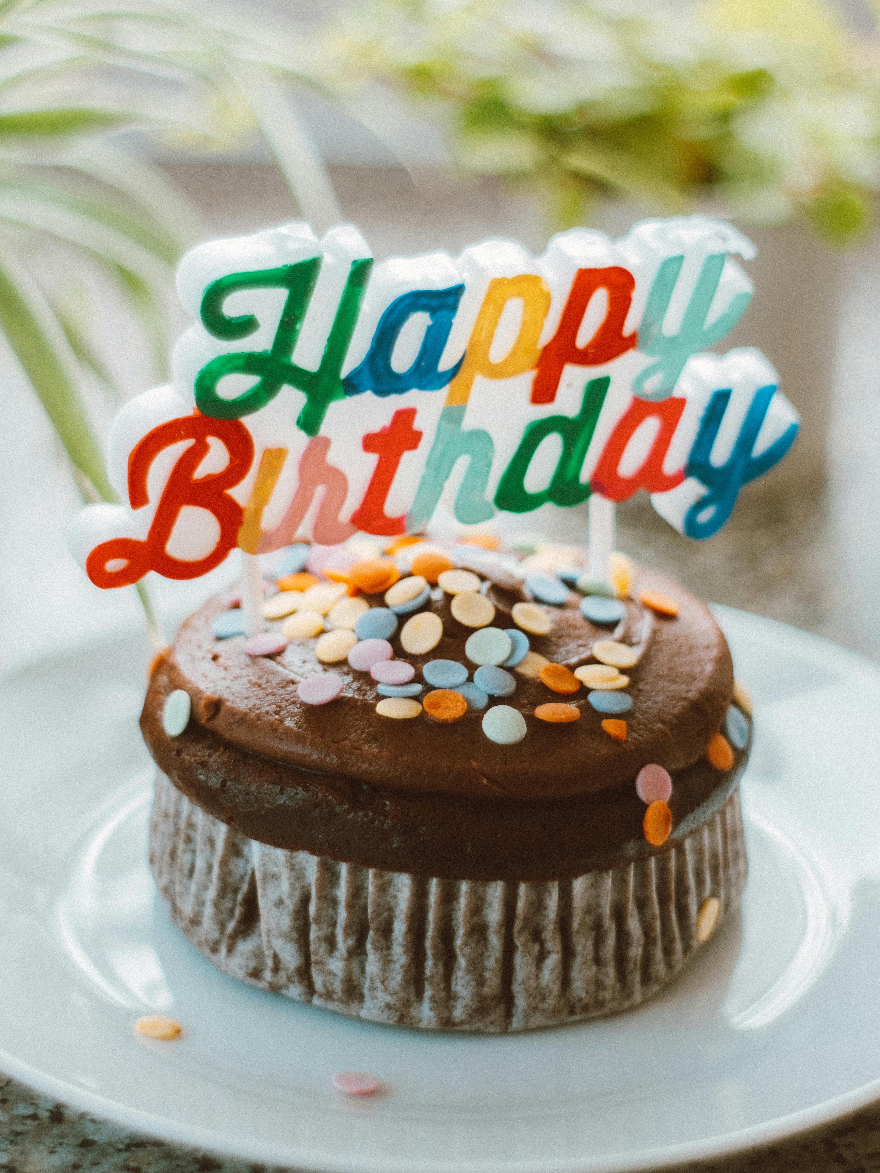 100+] Happy Birthday Cake Pictures | Wallpapers.com
