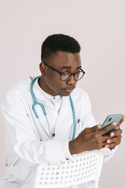 Experts Call for Stronger Healthcare AI Oversight Experts Call for Stronger Healthcare AI Oversight