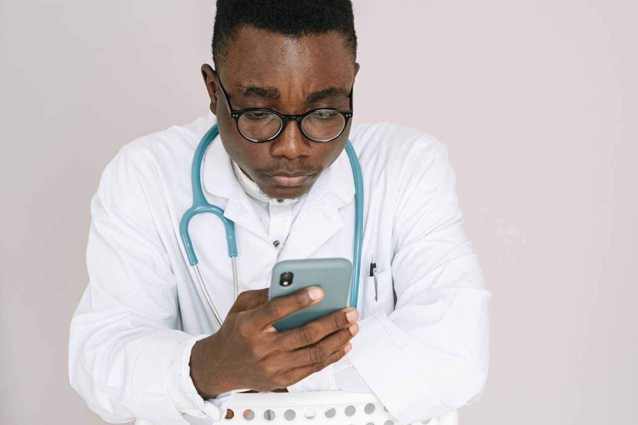 Social Media Trends and Birth Control Decisions