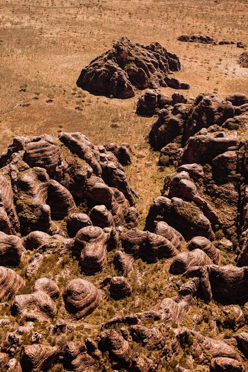 Ücretsiz açık hava, alan, aşınmış kaya içeren Ücretsiz stok fotoğraf Stok Fotoğraflar