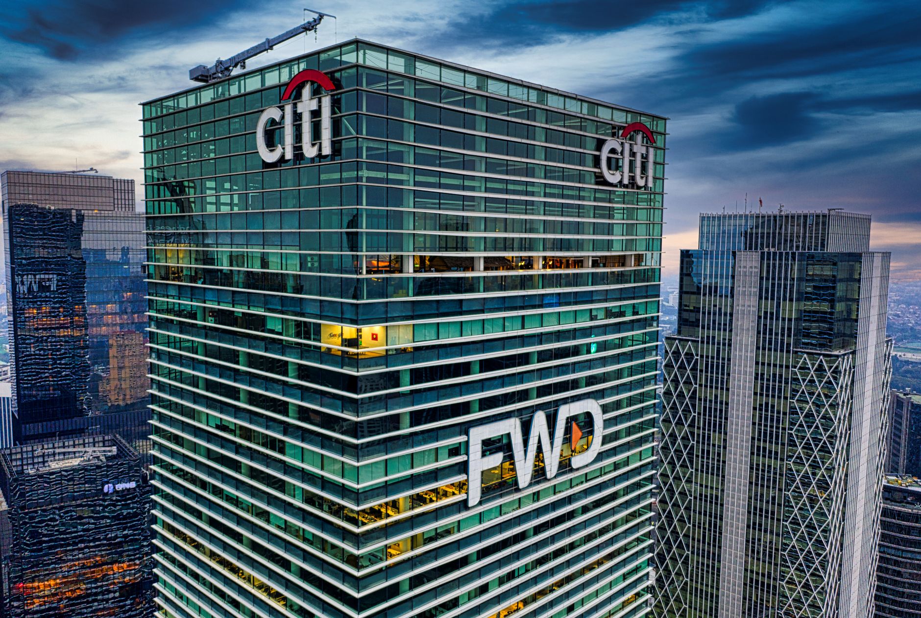 Citi Predicts Hawkish Fed Impact on Non-AI Economy