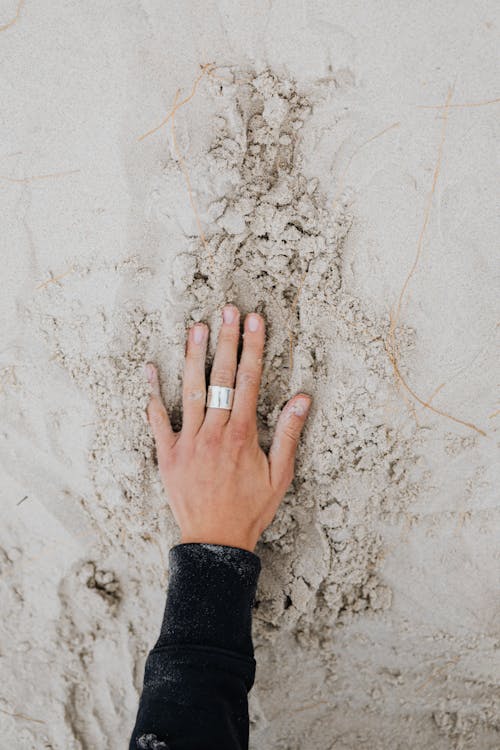 만지는, 모래, 반지의 무료 스톡 사진