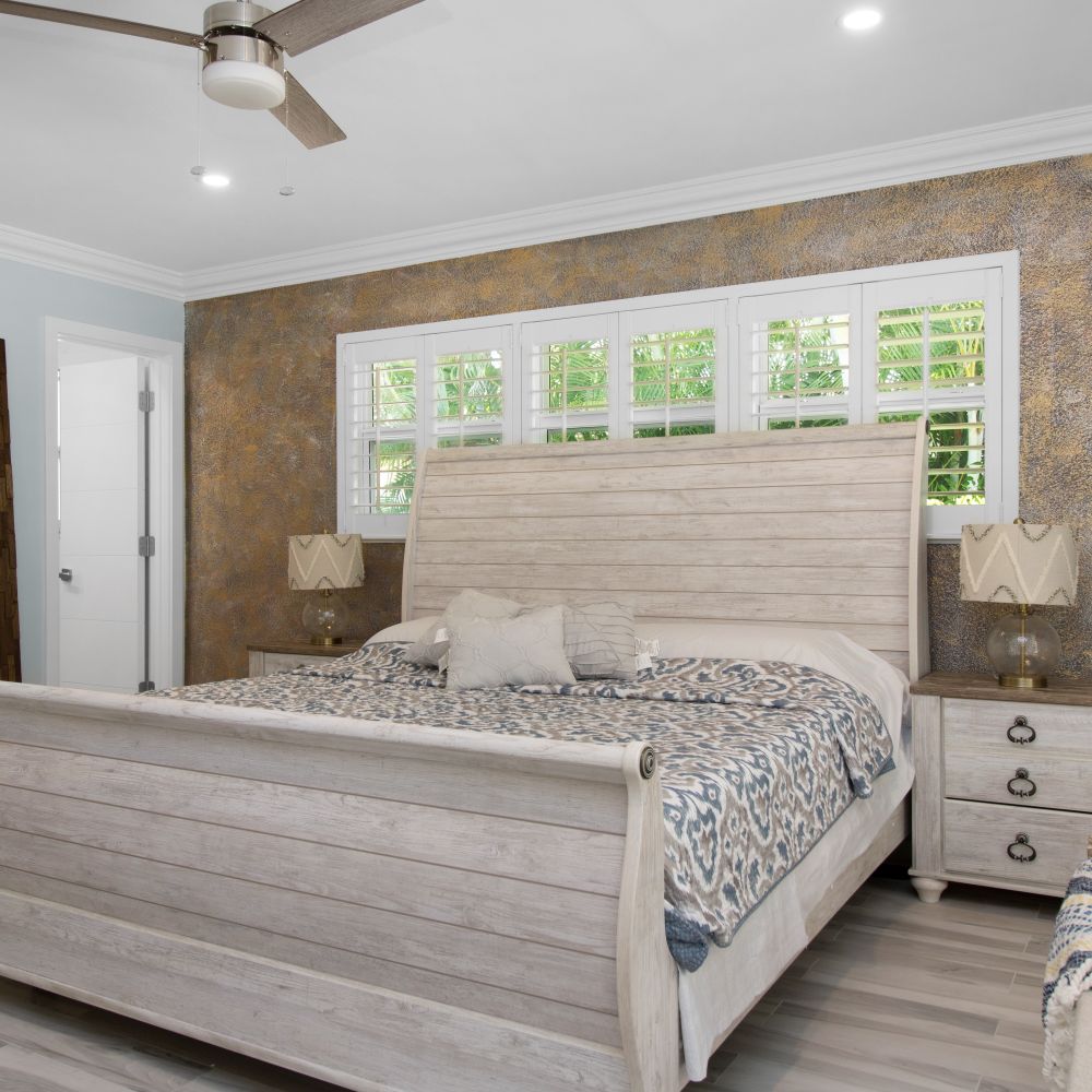 Wallpapering in Edmonton — the finished result after a professional repaint