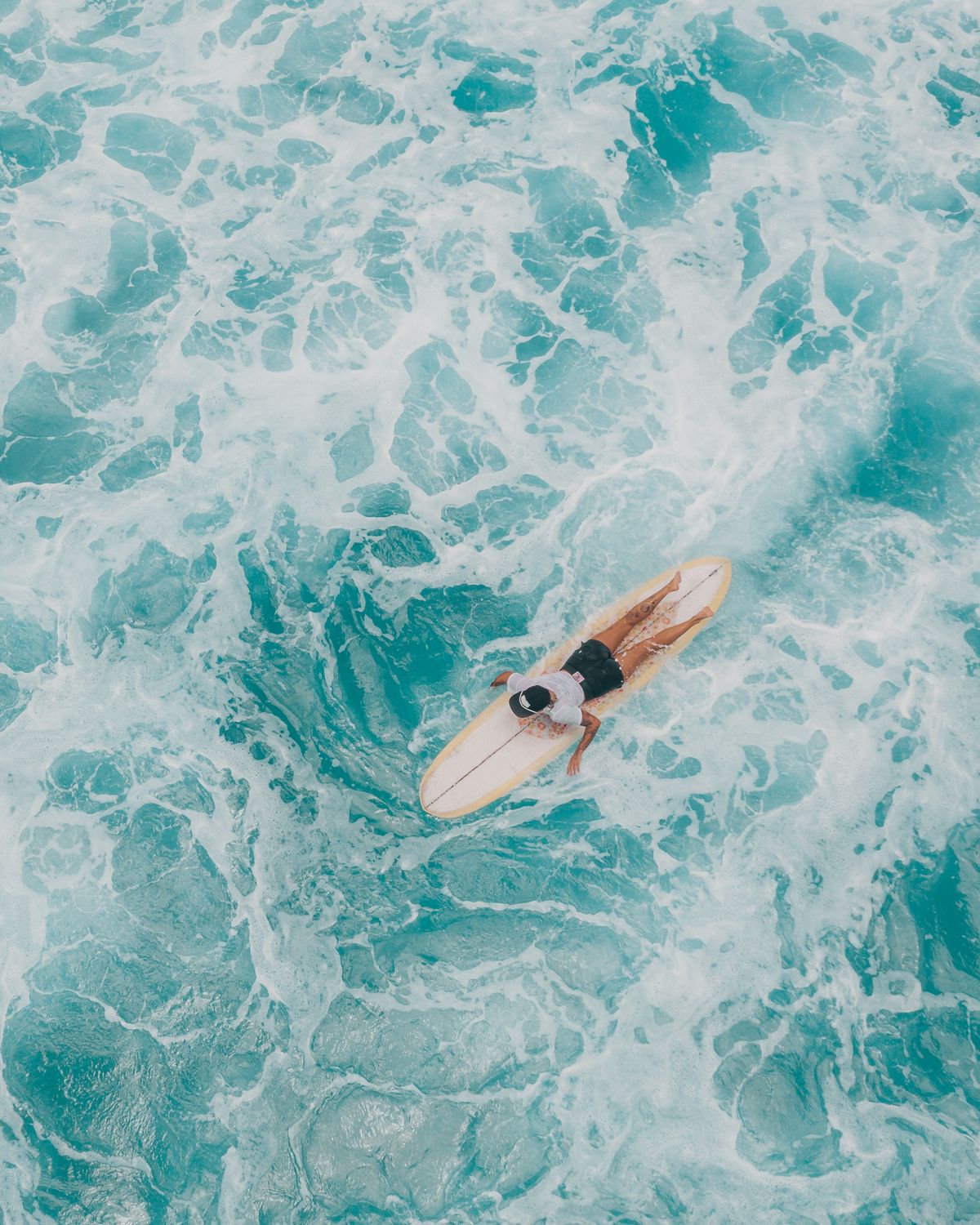 Jasa Konsultan Pajak di Bali: Panduan Lengkap Pajak untuk Bisnis Surf School dan Wisata Selancar Wisata selancar di Bali - kewajiban pajak surf school