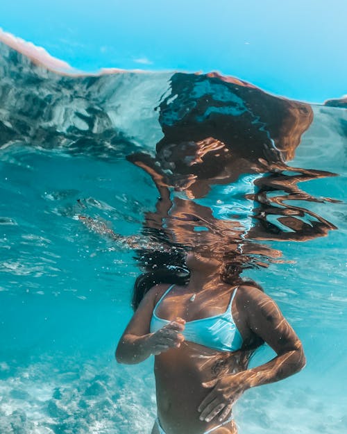 Kostenloses Stock Foto zu badeanzug, badebekleidung, bikini