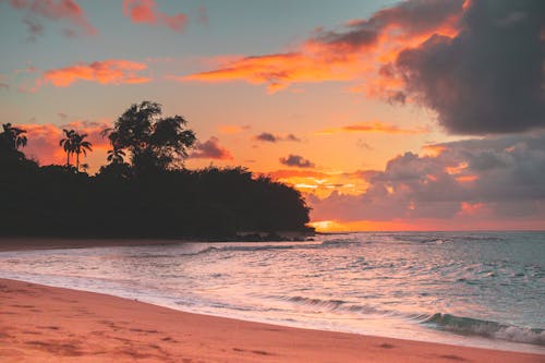 Бесплатное стоковое фото с закат, красивый вид, морской берег
