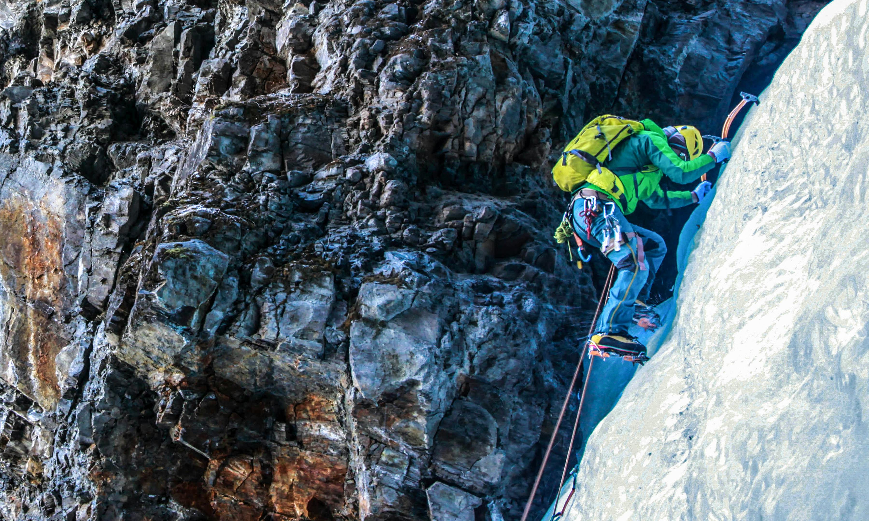 gear reviews gear ratings — Photo by INFINITY ADVENTURE NEPAL on Pexels
