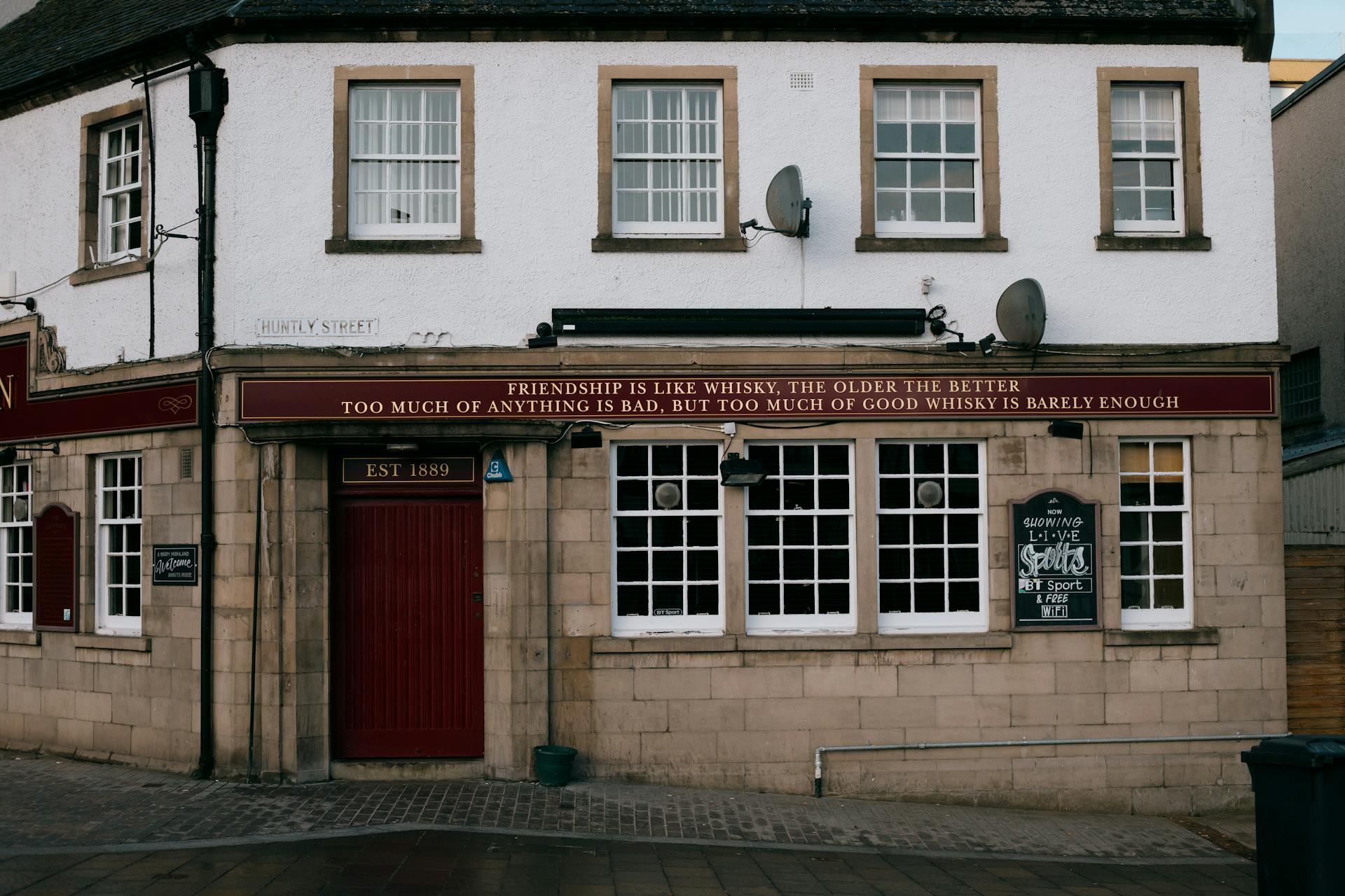 Funny Quote outside a Pub